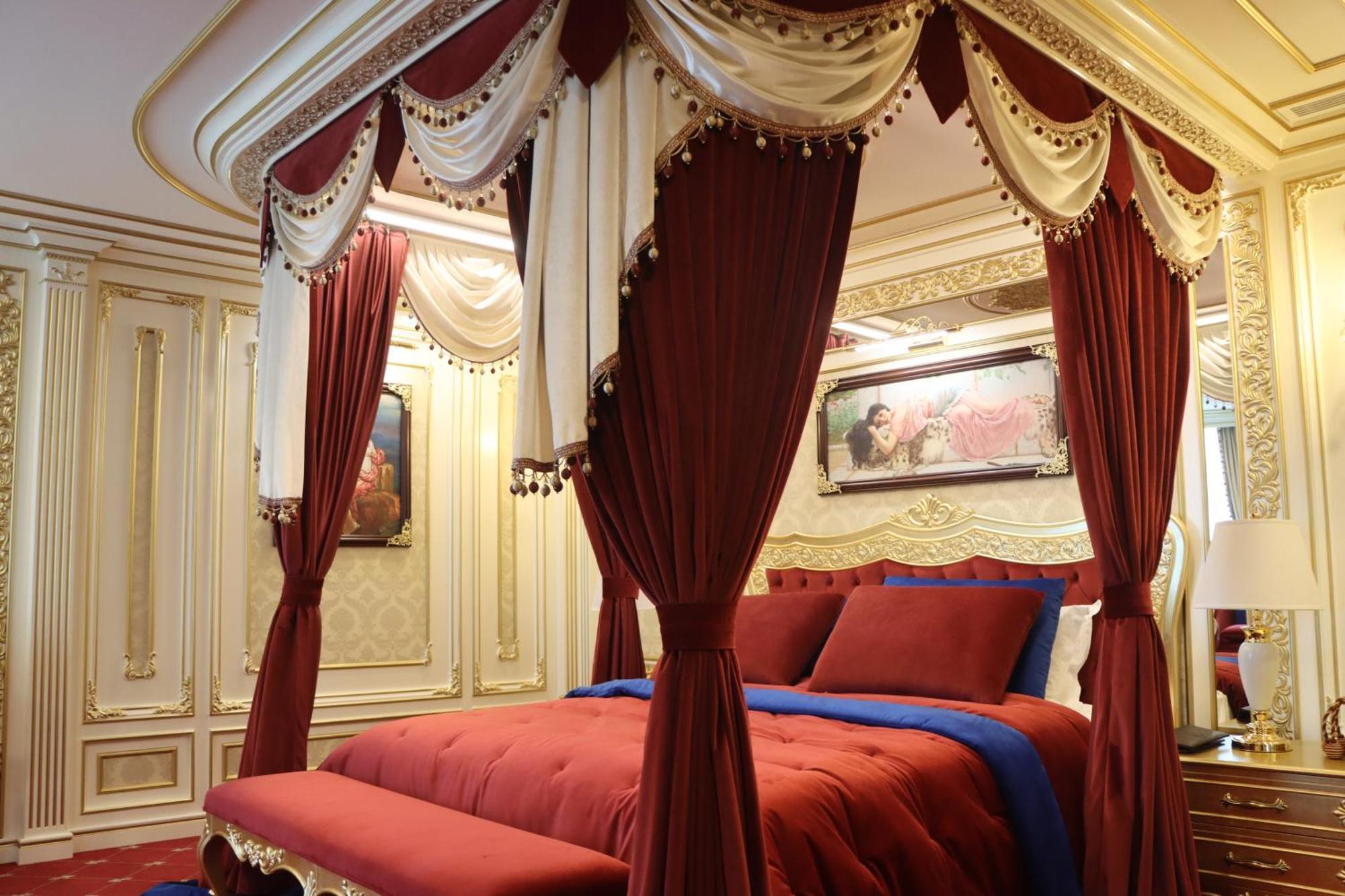 Cristal Erbil Hotel Екстериор снимка A bedroom in the Imperial Suite