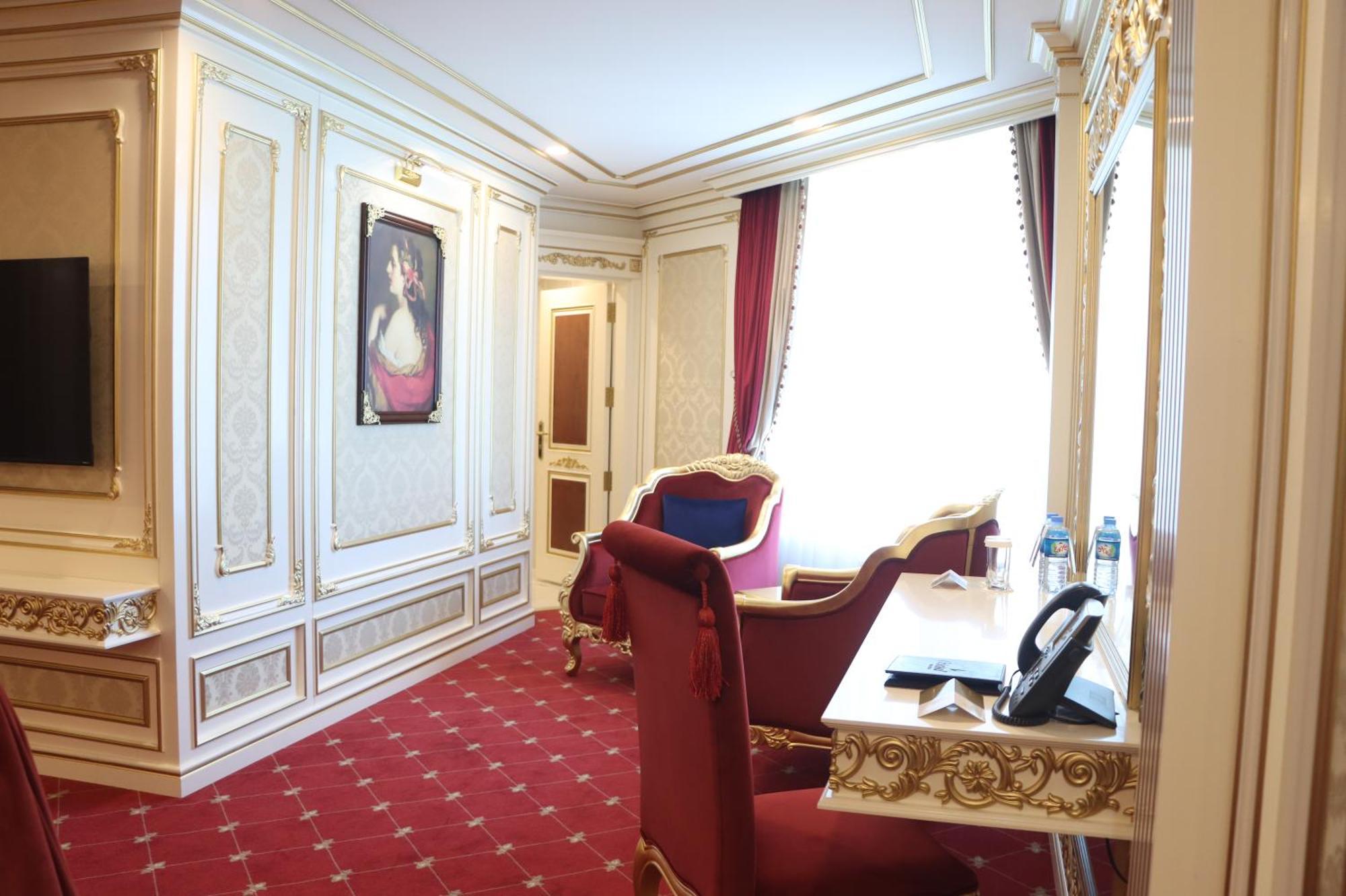 Cristal Erbil Hotel Екстериор снимка A suite at the hotel