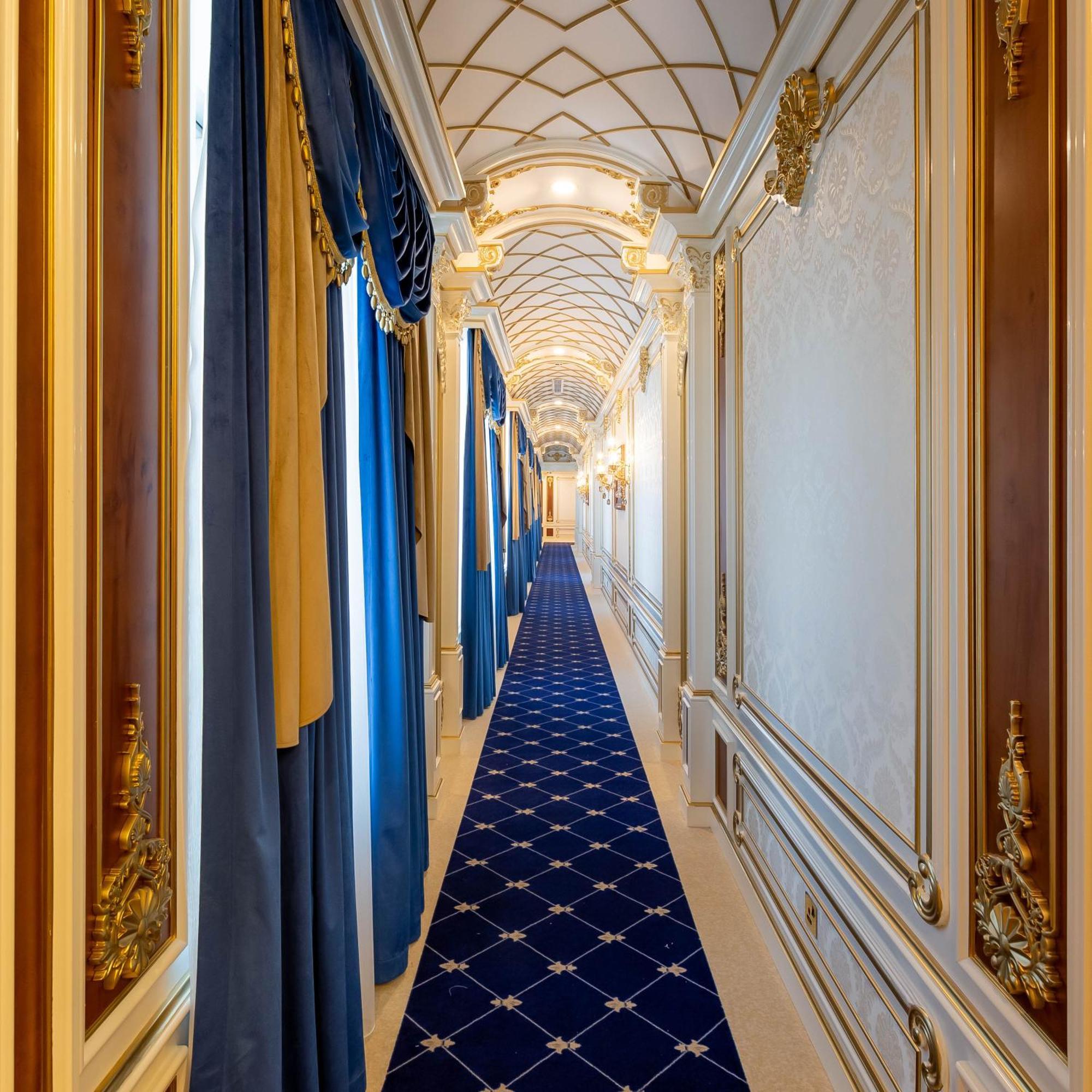 Cristal Erbil Hotel Екстериор снимка The interior of the train