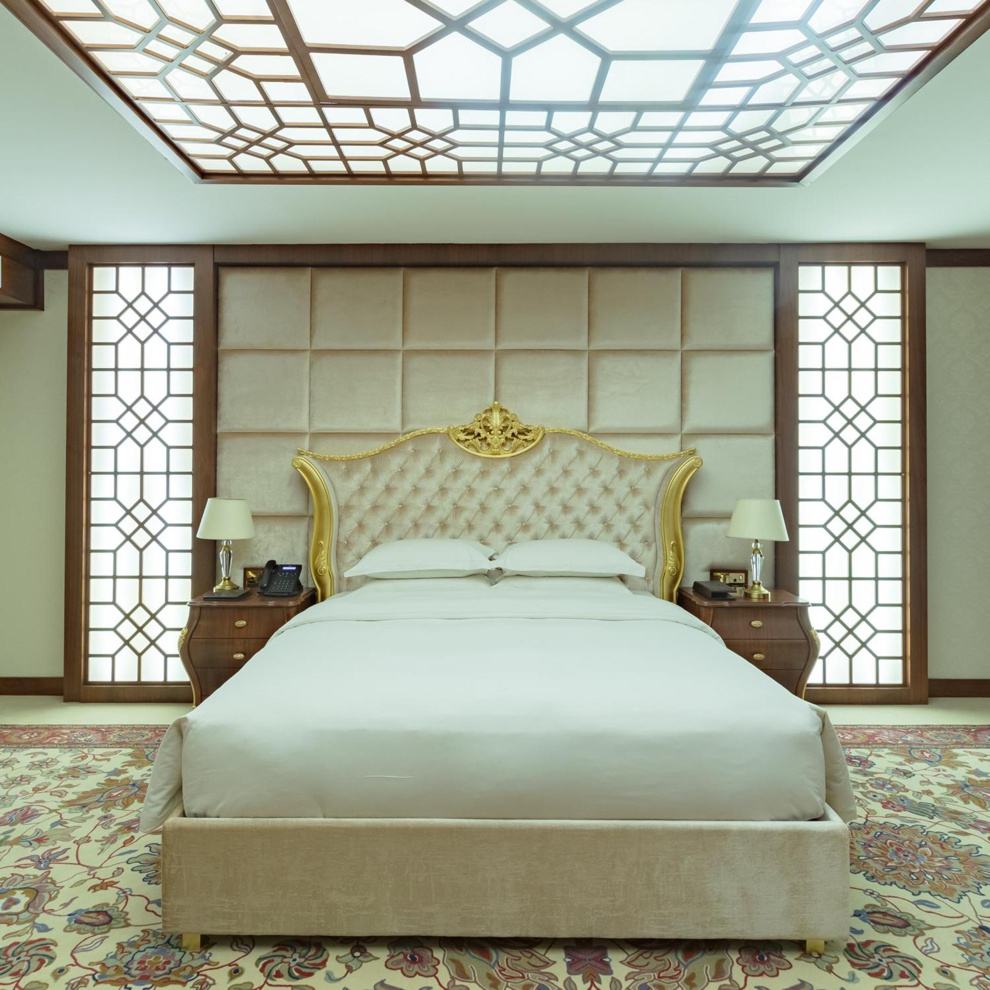 Cristal Erbil Hotel Екстериор снимка A bedroom